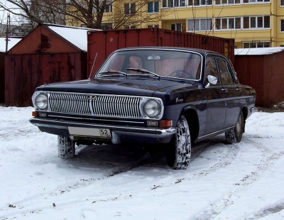 773px-Gaz-24-I-generation-front-view.jpg